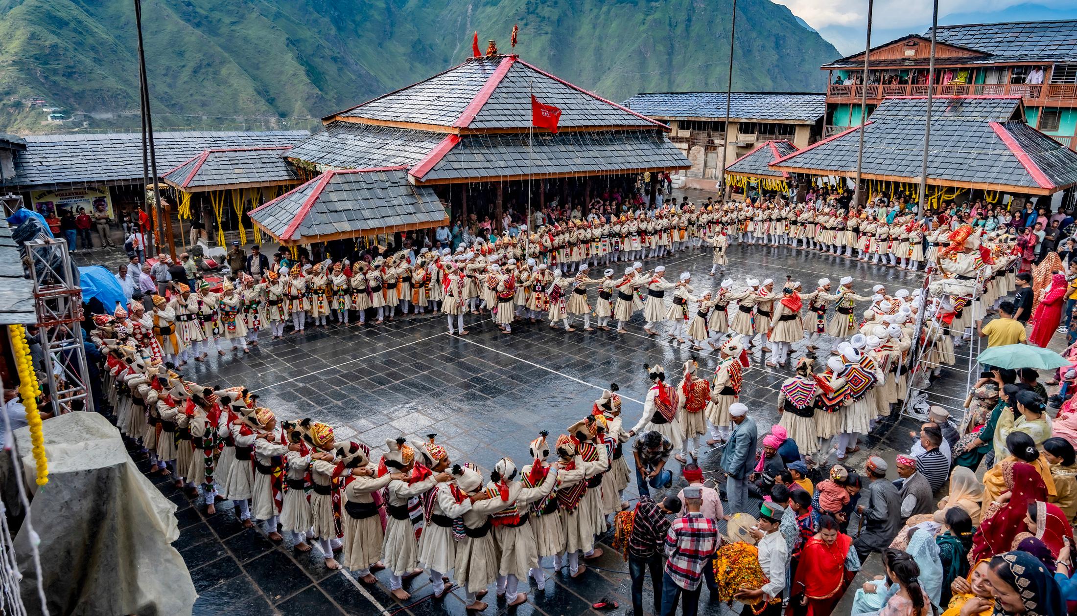 About Holistic Himalaya
